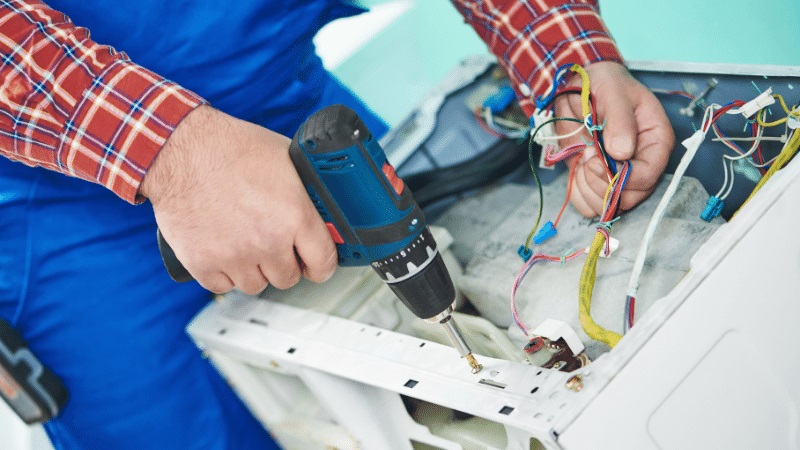 Şehzadeler Gaggenau Gaggenau çamaşır makinesi kart tamiri – Su almama arızası orijinal parça ile giderildi. - Teknik servis örneği